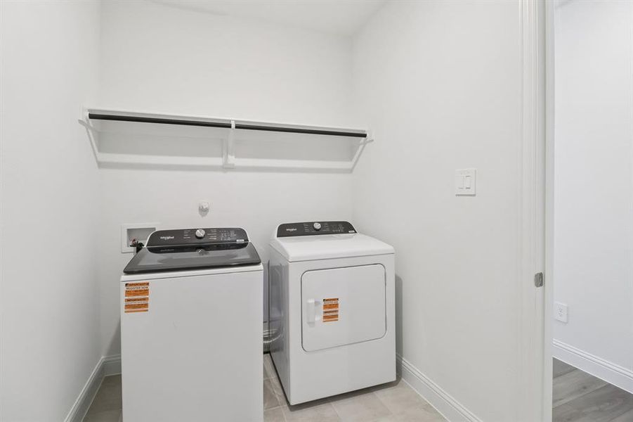 Close-up of interior finishes inside a home in Ashford Park - Texana Series, Corinth (Image 15).