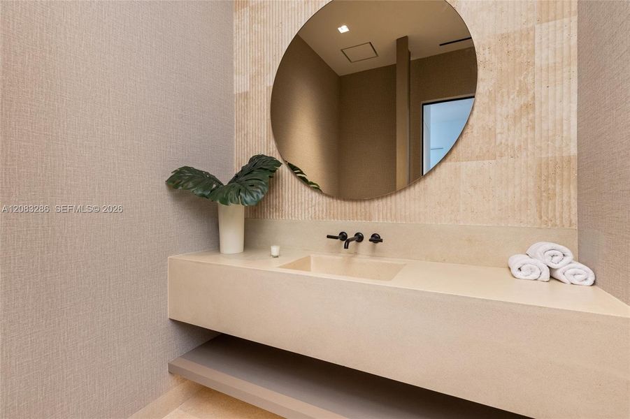 Close-up of interior finishes inside a home in , Fort Lauderdale (Image 21). Close-up of interior finishes inside a home in , Fort Lauderdale (Image 21).