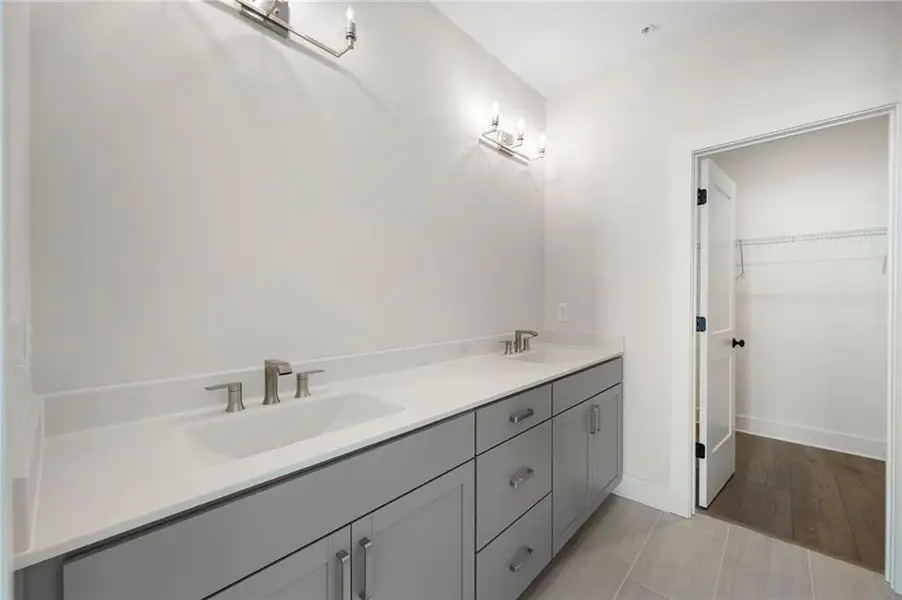 Furnished interior view inside a new home in , Atlanta (Image 4).