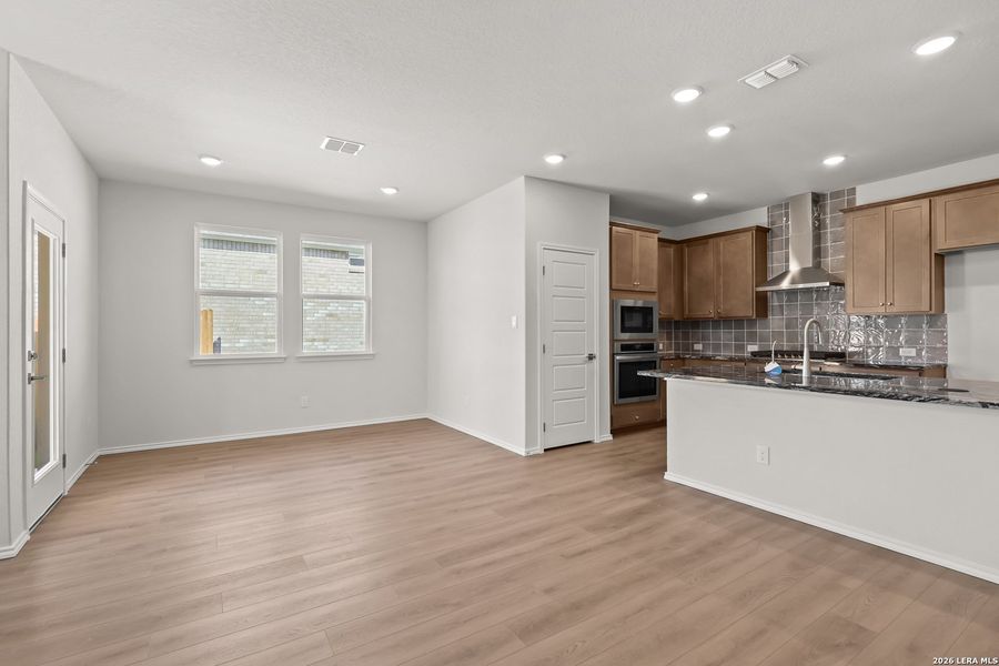 Spacious, unfurnished interior of a new home in Bricewood, San Antonio (Image 21).