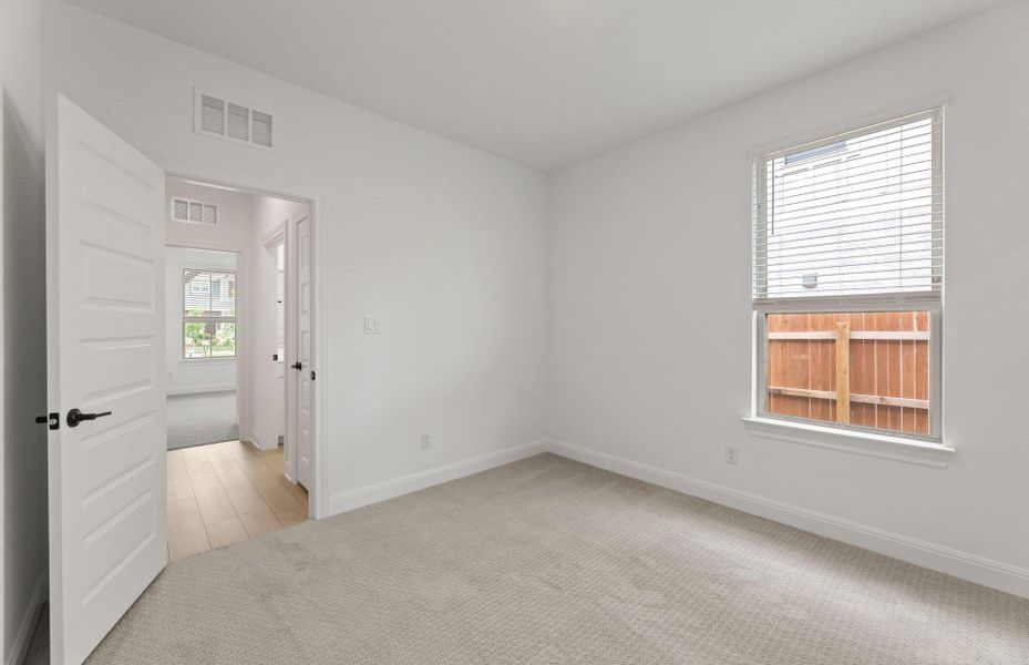 Spacious, unfurnished interior of a new home in Santa Rita Ranch, Liberty Hill (Image 15).