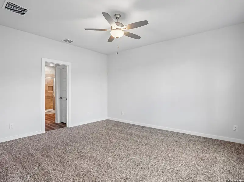 Spacious, unfurnished interior of a new home in , San Antonio (Image 30).