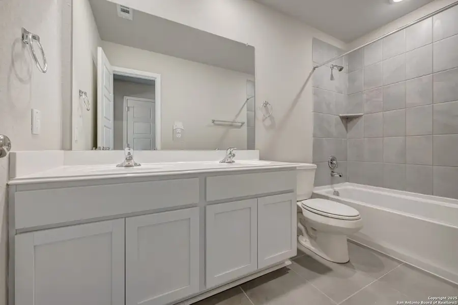 Furnished interior view inside a new home in Park Place, New Braunfels (Image 9).