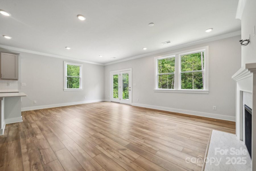 Image 24 of a home in Cannon Manor.