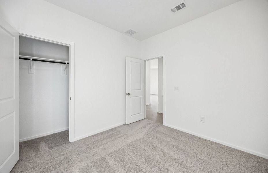 Spacious, unfurnished interior of a new home in Crosby Farms, Crosby (Image 28).