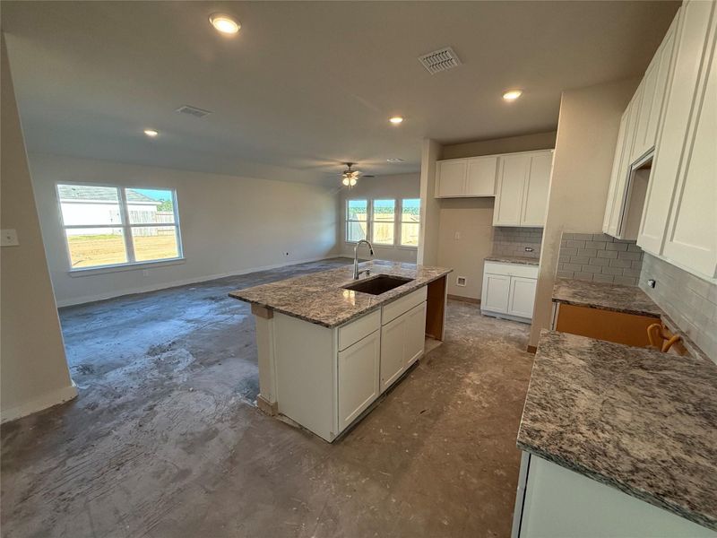 Furnished interior view inside a new home in Cielo, Conroe (Image 10). Furnished interior view inside a new home in Cielo, Conroe (Image 10).