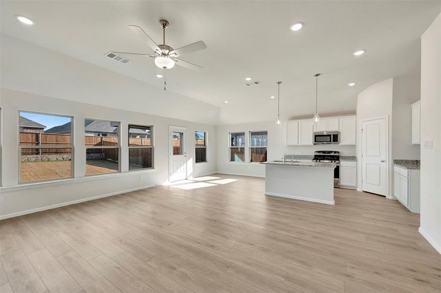 Spacious, unfurnished interior of a new home in Meadow Park, Ponder (Image 34). Spacious, unfurnished interior of a new home in Meadow Park, Ponder (Image 34).