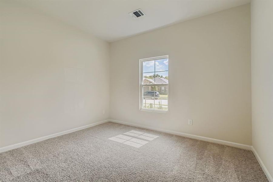 Spacious, unfurnished interior of a new home in Sperling Farms, Ferris (Image 11).