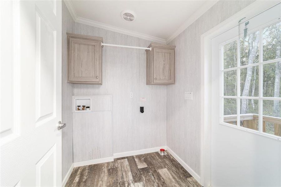 Spacious, unfurnished interior of a new home in , Ocala (Image 29).