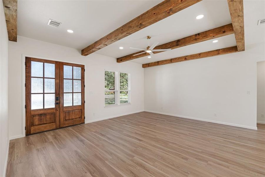 Spacious, unfurnished interior of a new home in , Granbury (Image 21). Spacious, unfurnished interior of a new home in , Granbury (Image 21).