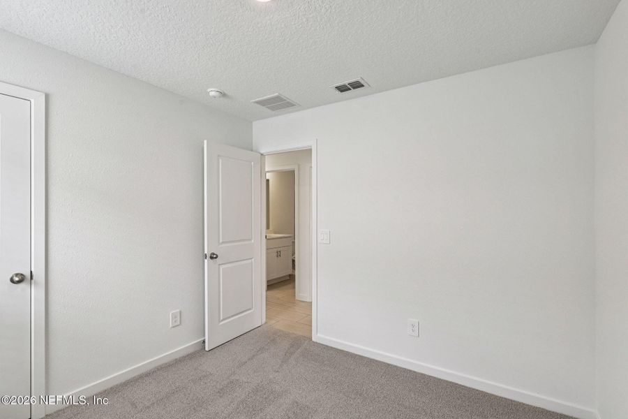 Spacious, unfurnished interior of a new home in Kings Preserve, Jacksonville (Image 19). Spacious, unfurnished interior of a new home in Kings Preserve, Jacksonville (Image 19).
