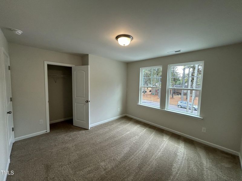 Bedroom 3 pic 2