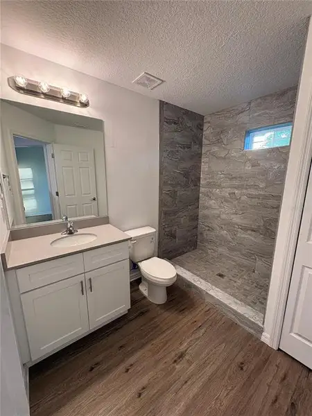 Furnished interior view inside a new home in , Bradenton (Image 5).