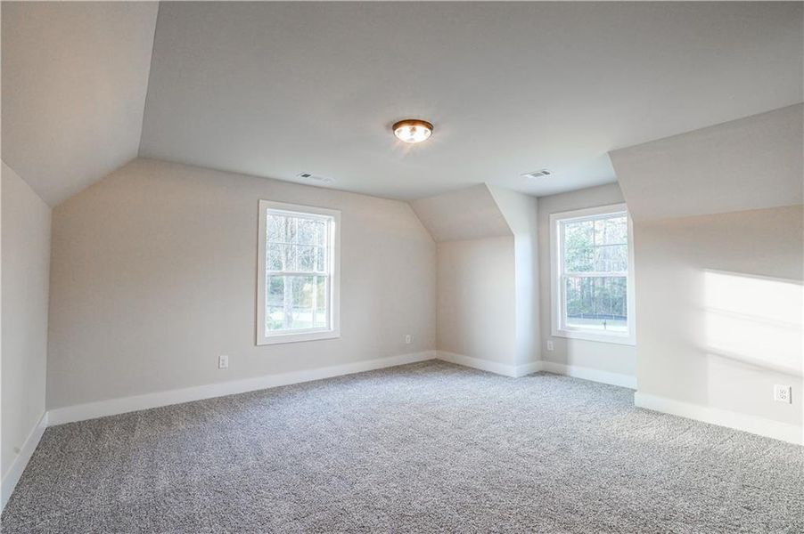 Spacious, unfurnished interior of a new home in , Jefferson (Image 51).