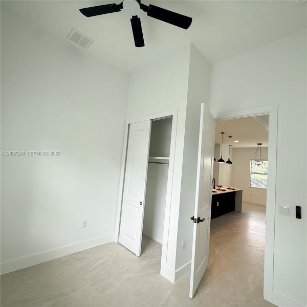 Spacious, unfurnished interior of a new home in , Lehigh Acres (Image 26).