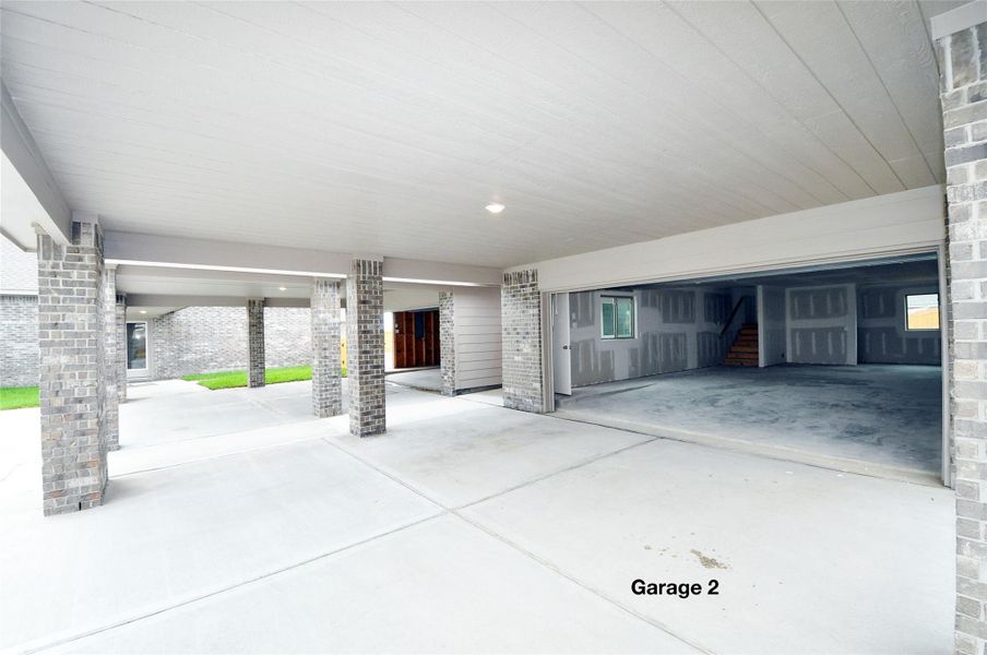 Exterior details and patio area of a home in , League City (Image 31).
