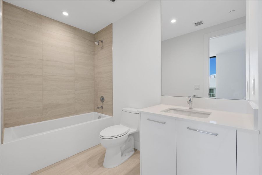 Furnished interior view inside a new home in , Fort Lauderdale (Image 13).