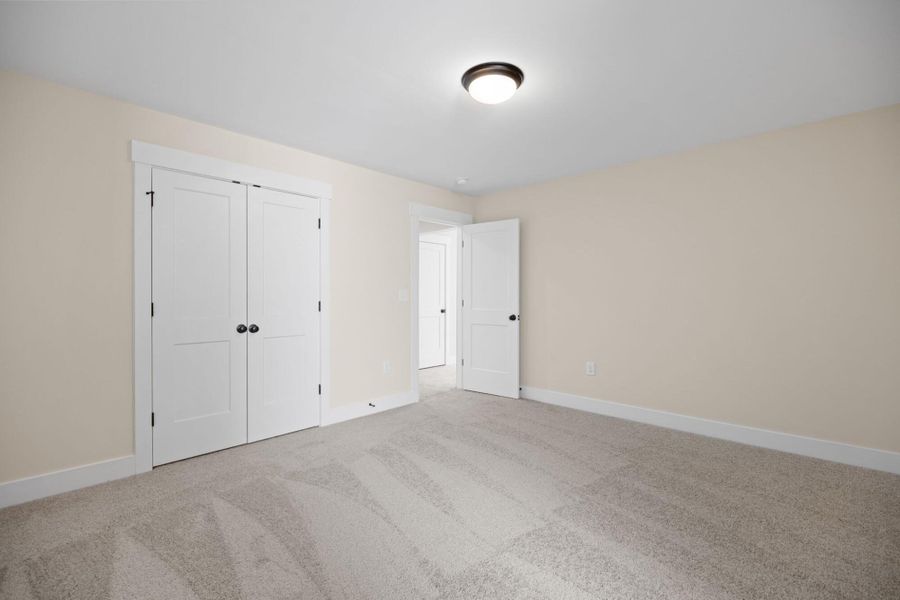 Spacious, unfurnished interior of a new home in Harbor Crossing, Greensboro (Image 38).