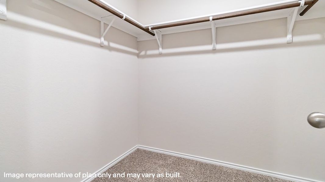 Representative unfurnished interior of a home built from the The Commerce by D.R. Horton in Riverstone at Westpointe, San Antonio (Image 27).