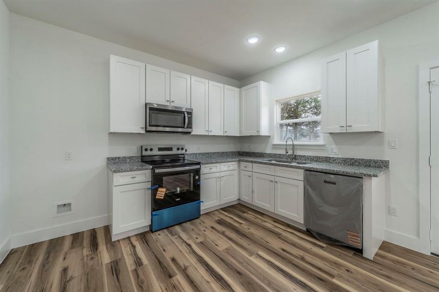 Furnished interior view inside a new home in , Log Cabin (Image 4).