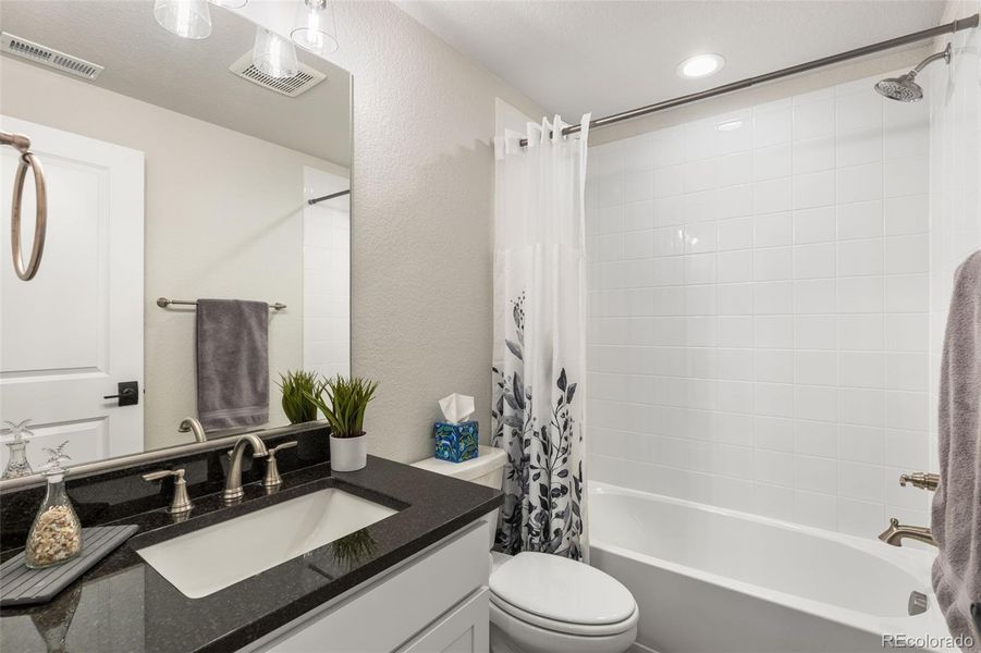 Furnished interior view inside a new home in Sterling Ranch, Colorado Springs (Image 27).