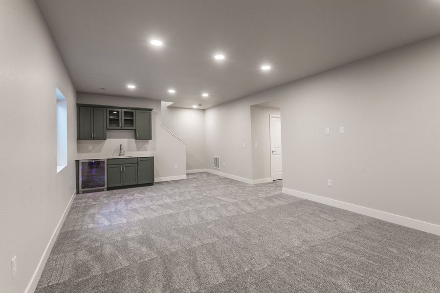Spacious, unfurnished interior of a new home in Prairie Song, Windsor (Image 28).