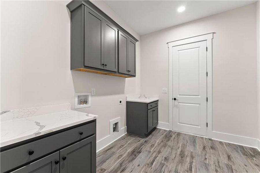 Furnished interior view inside a new home in , Dawsonville (Image 10).