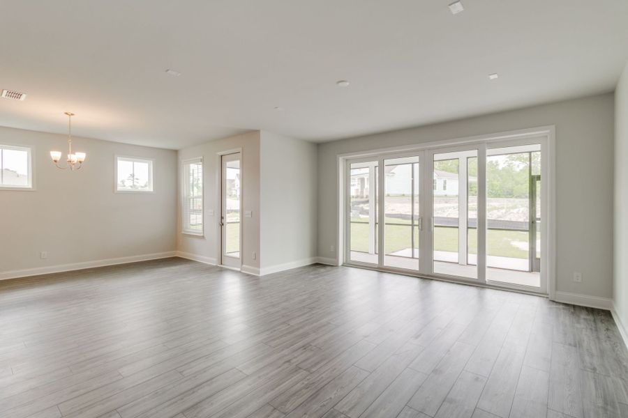 Spacious, unfurnished interior of a new home in Pecan Orchard, Elgin (Image 40).