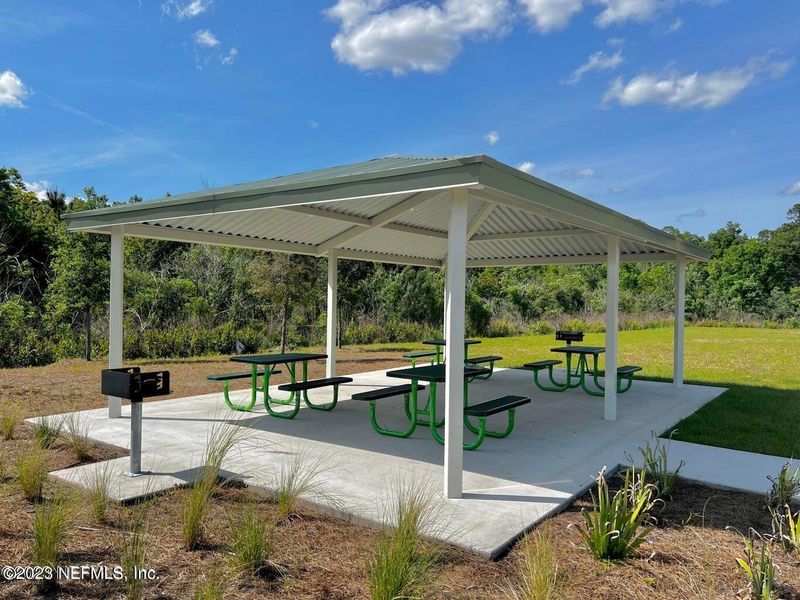 Community amenities in Summerglen, Jacksonville (Image 25).