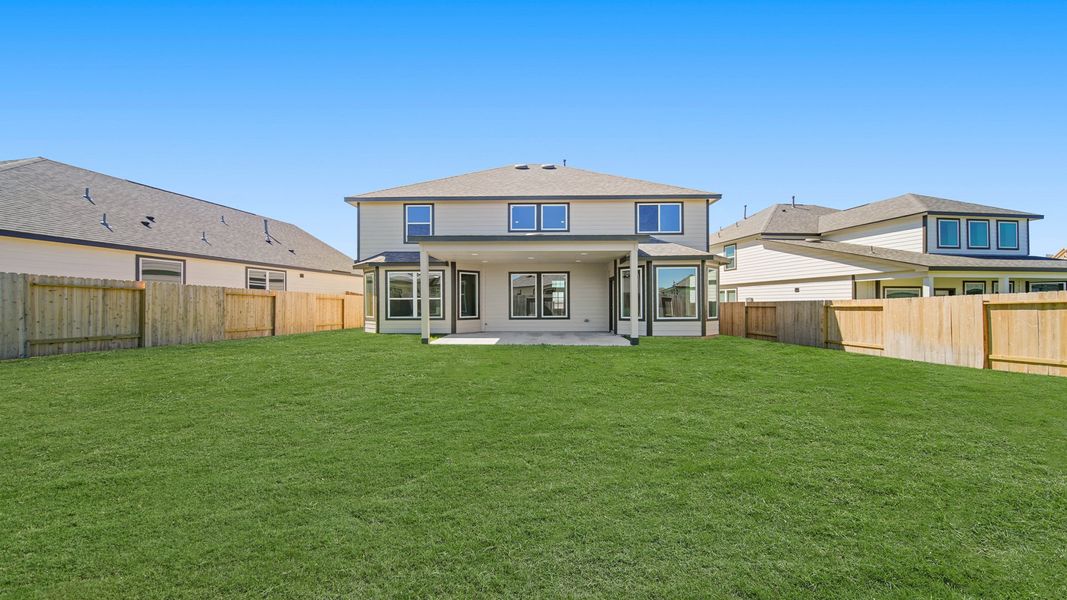 Representative exterior details of a home built from the The Summit by Legend Homes in Bluestem, Brookshire (Image 3).