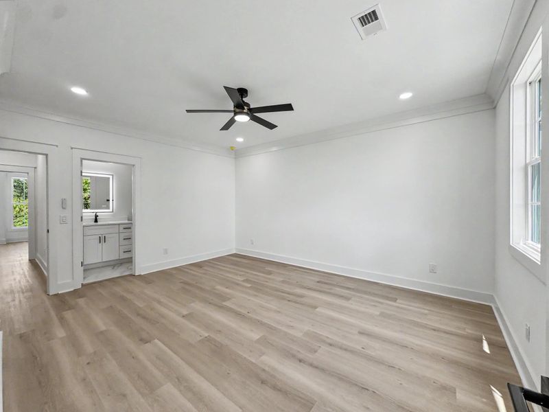 Spacious, unfurnished interior of a new home in , North Charleston (Image 21).