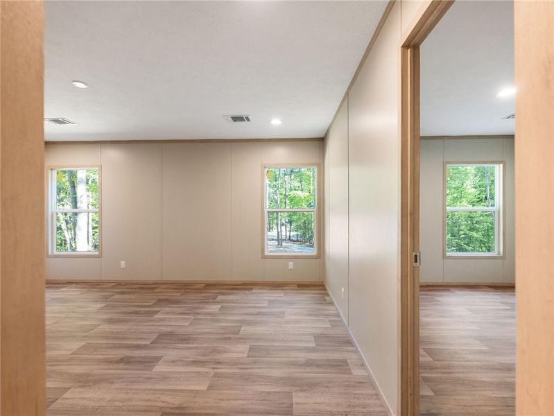 Spacious, unfurnished interior of a new home in , Gainesville (Image 32).