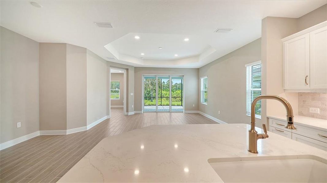 Spacious, unfurnished interior of a new home in Windward, Lakewood Ranch (Image 27).