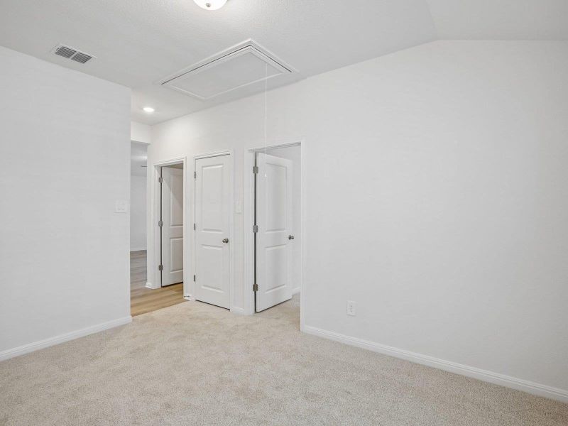 Spacious, unfurnished interior of a new home in , Georgetown (Image 13).