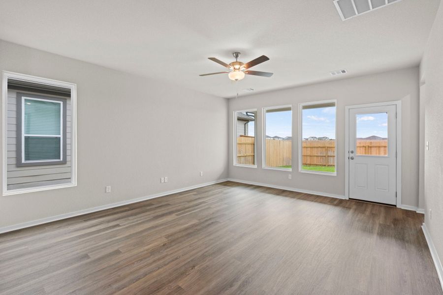 New Home in TAYLOR, TX.  - Slide 14