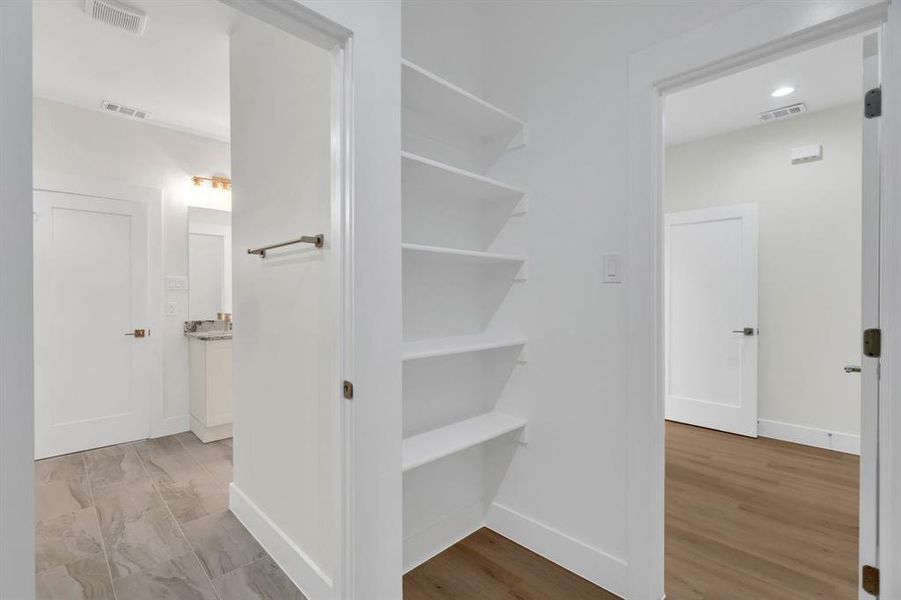 Image 32 of a home in .