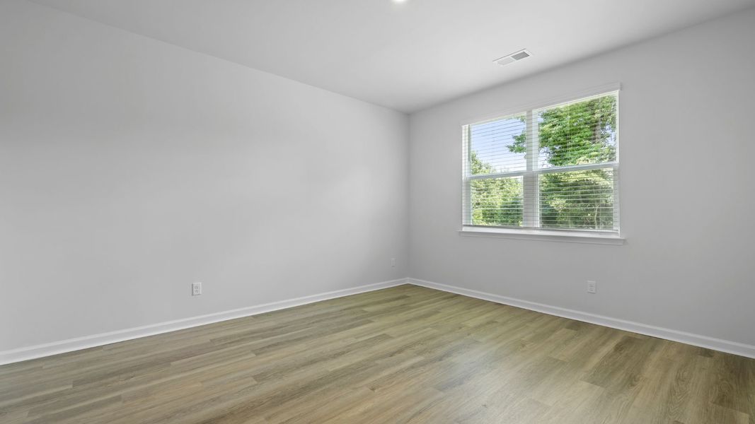 Spacious, unfurnished interior of a new home in Pineview North, Summerville (Image 19).