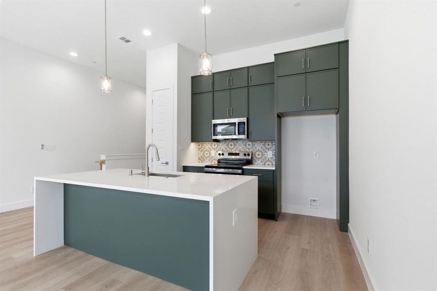 Furnished interior view inside a new home in , Dallas (Image 11).