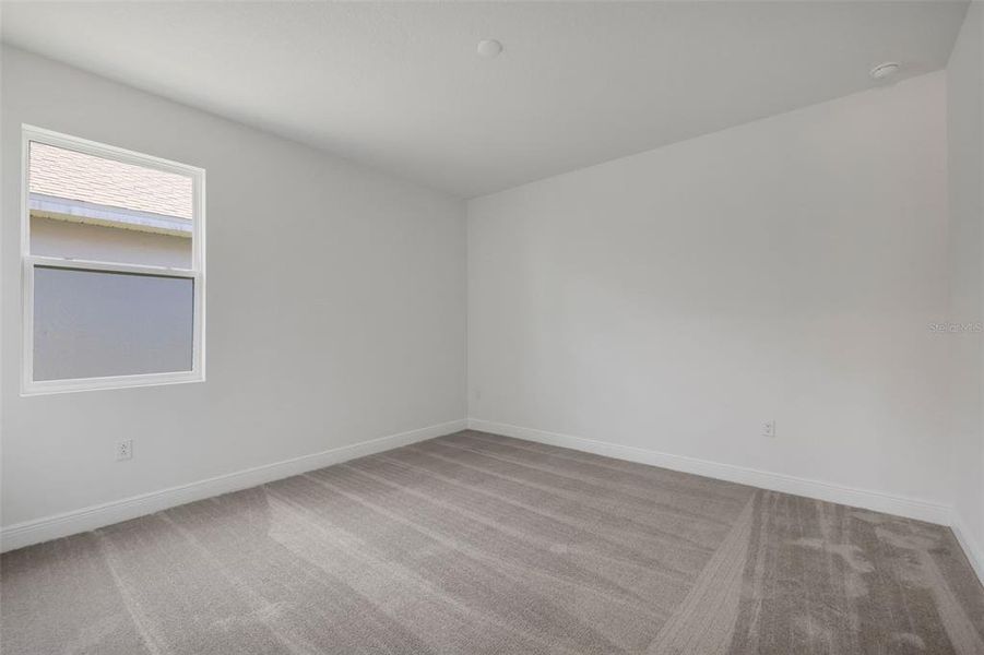 Spacious, unfurnished interior of a new home in Angeline, Land O' Lakes (Image 31).