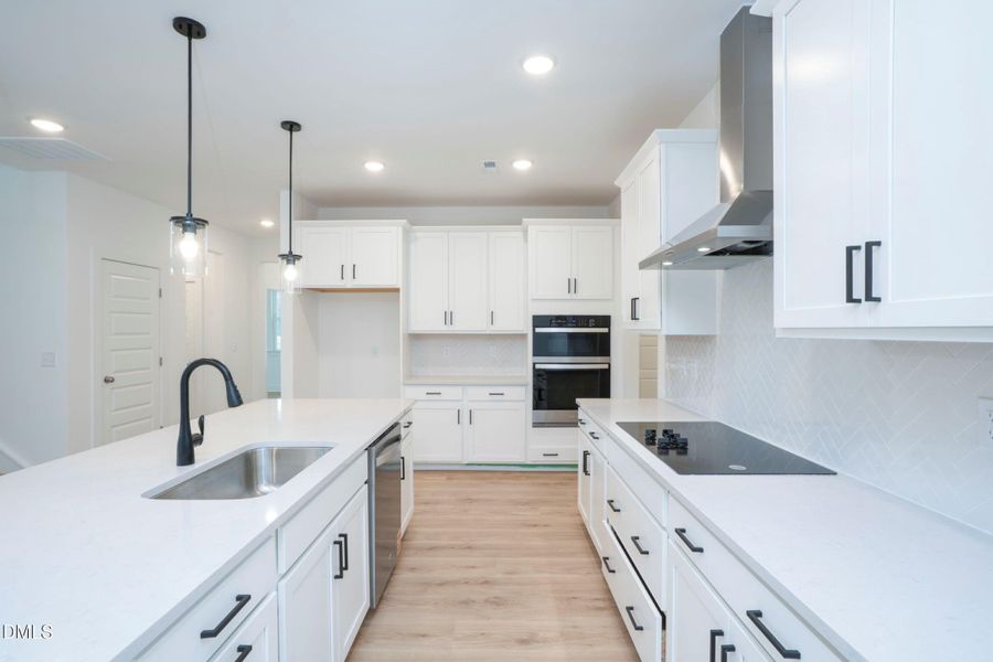 RVG Voyageur gourmet kitchen