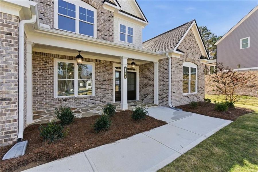 Exterior details and patio area of a home in Ford Landing, Acworth (Image 4).