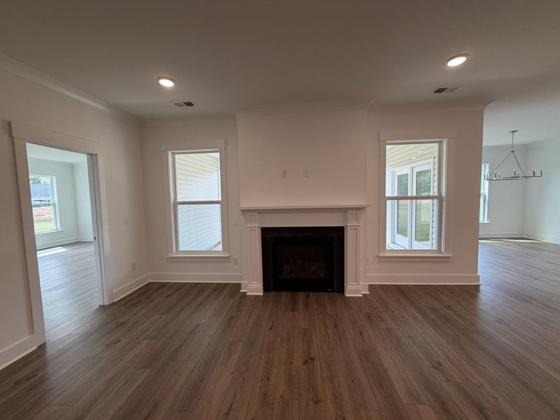 Spacious, unfurnished interior of a new home in Central Estates, Summerville (Image 25).