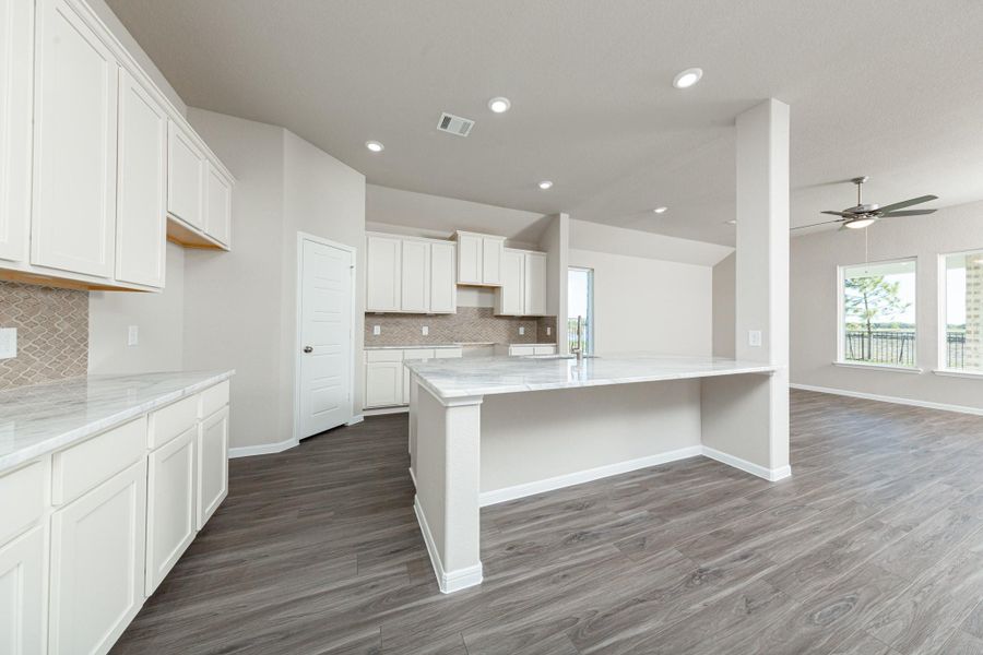 Furnished interior view inside a new home in River Ranch, Dayton (Image 8).