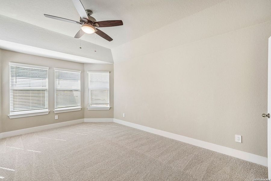 Spacious, unfurnished interior of a new home in Stetson Ridge, Marion (Image 26).