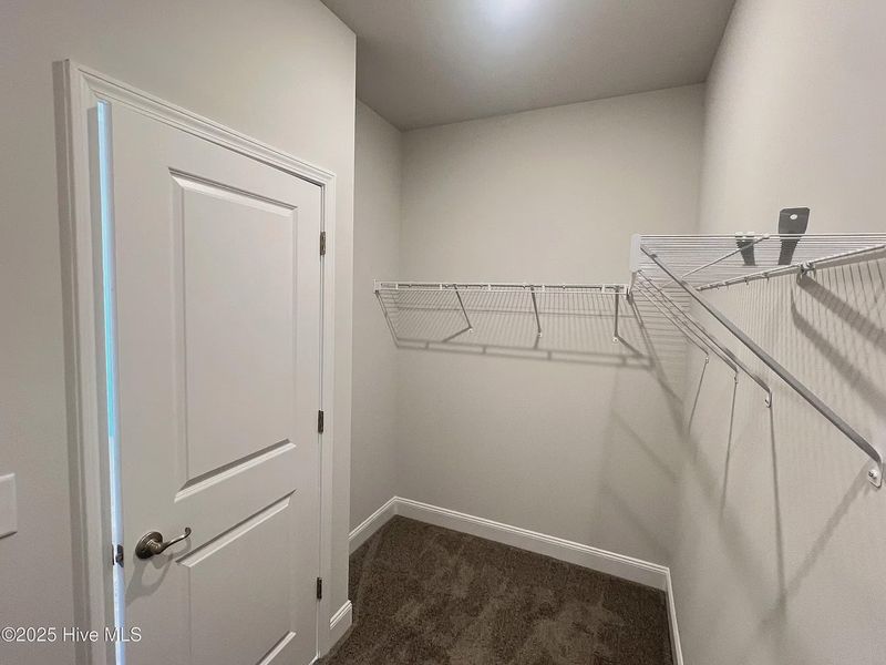 Spacious, unfurnished interior of a new home in Cool Water, Bailey (Image 30).