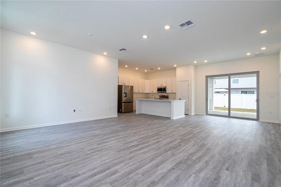 Spacious, unfurnished interior of a new home in , Kissimmee (Image 43).