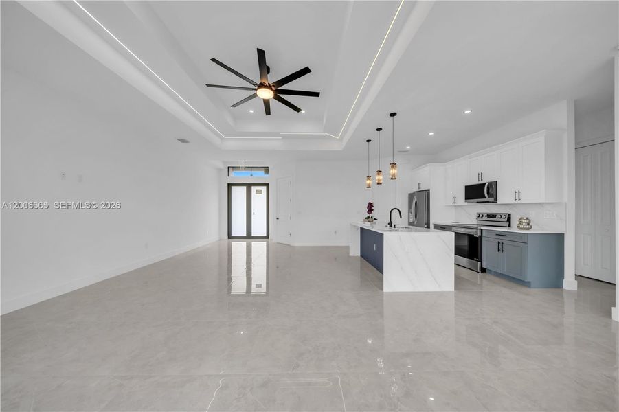 Spacious, unfurnished interior of a new home in , Lehigh Acres (Image 32).