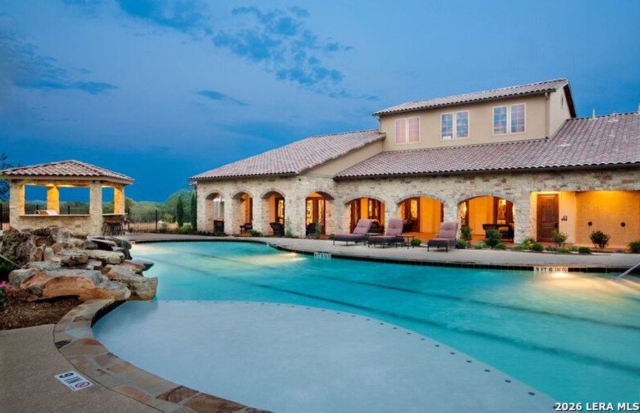 Community amenities in El Sonido at Campanas, San Antonio (Image 3).