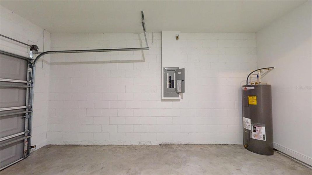 Image 36 of a home in .