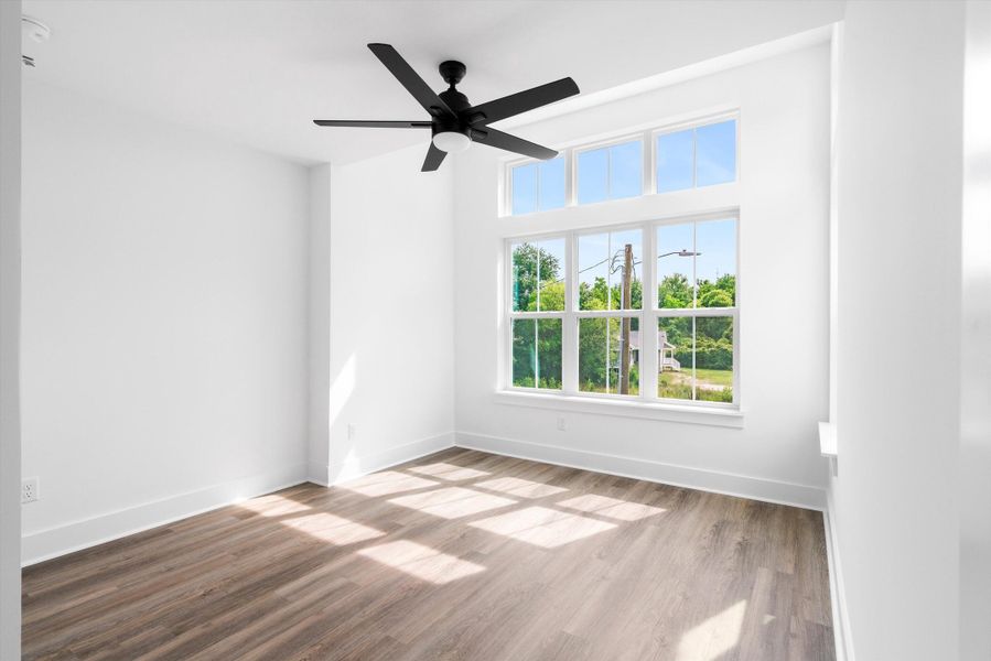 Spacious, unfurnished interior of a new home in , Charleston (Image 40).